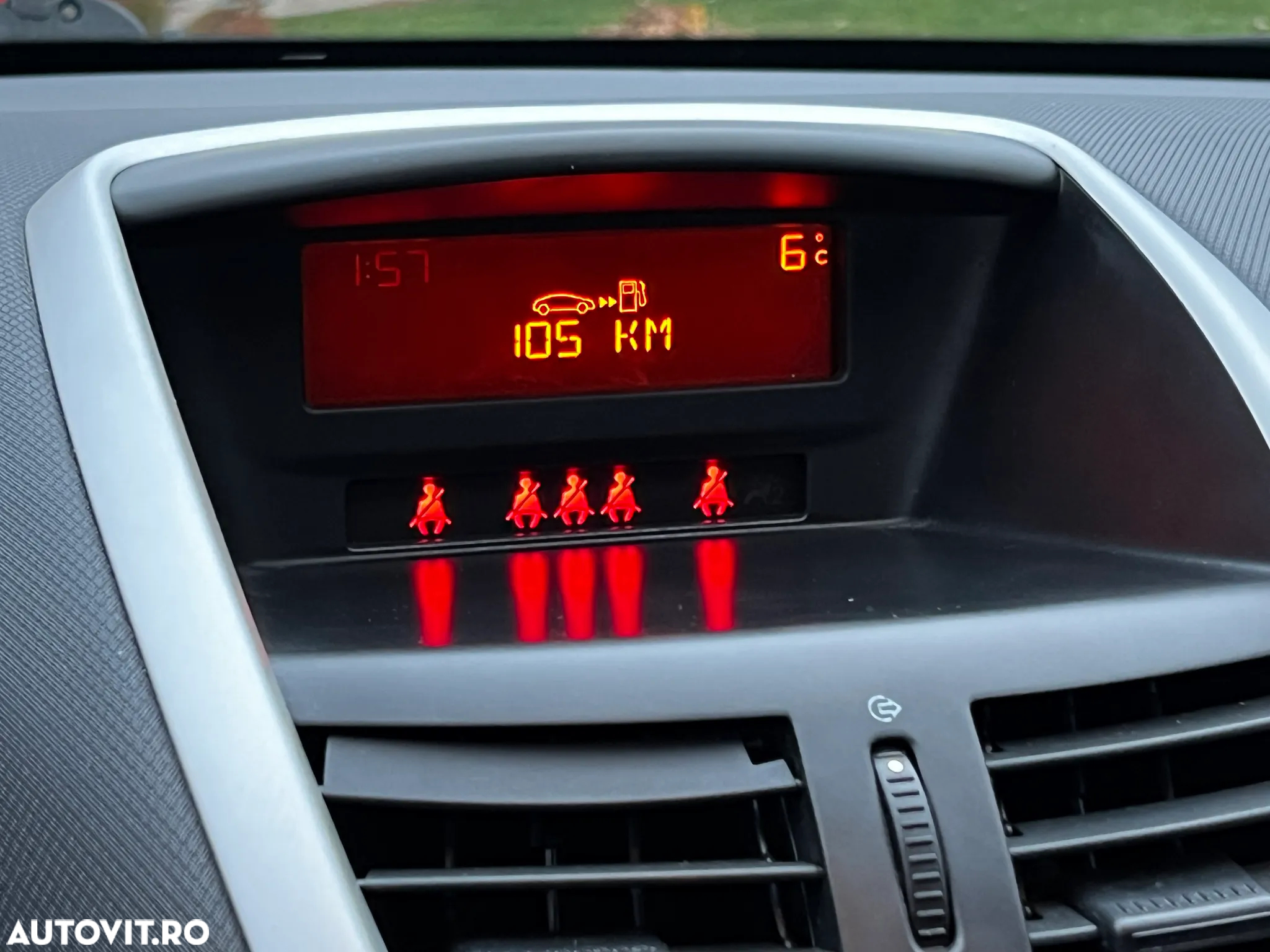 Peugeot 207 1.4 E Premium - 13
