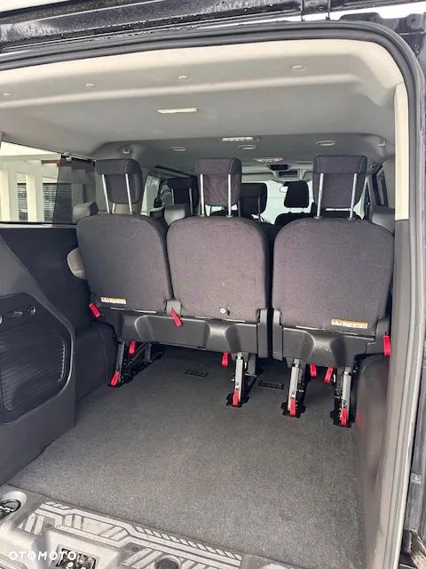 Ford Tourneo Custom - 17