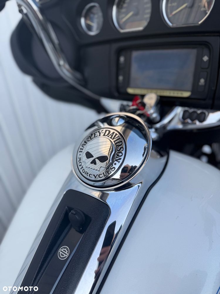 Harley-Davidson Touring Street Glide - 4