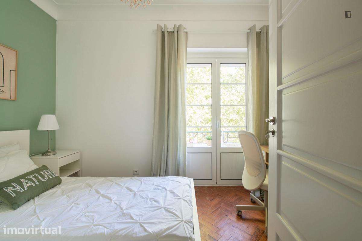 Quarto - localizado em Roma-Areeiro Lisbon - Grande imagem: 2/42