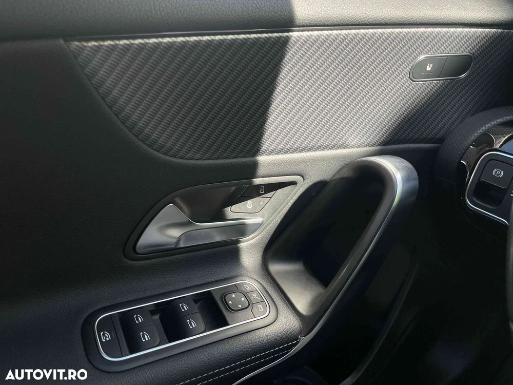 Mercedes-Benz A - 11