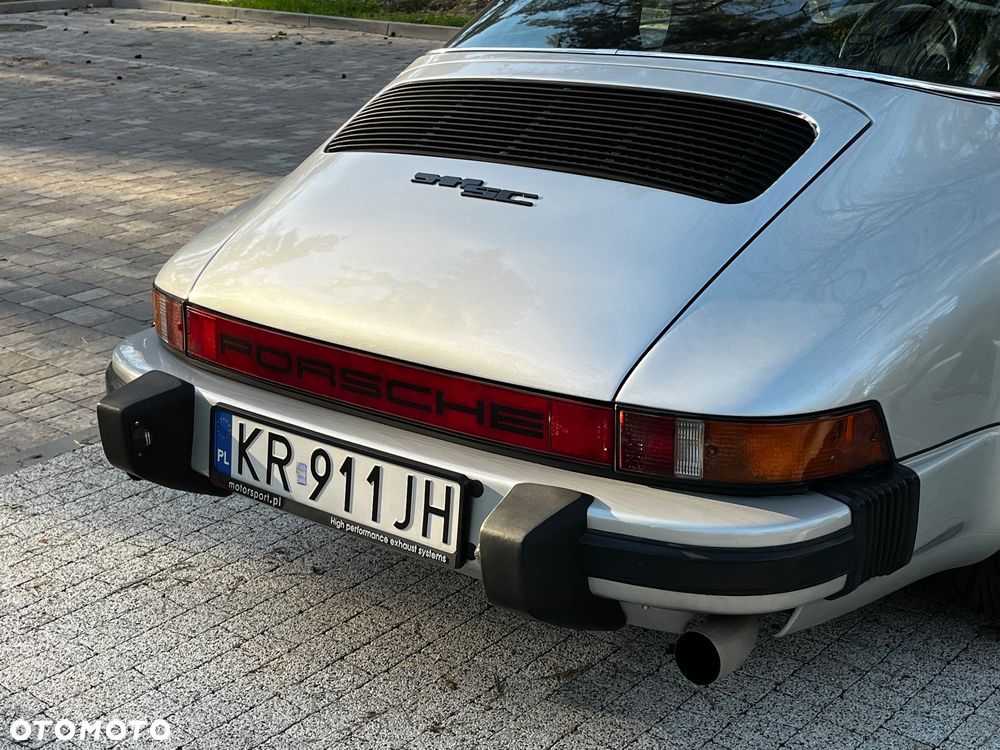 Porsche 911 - 8