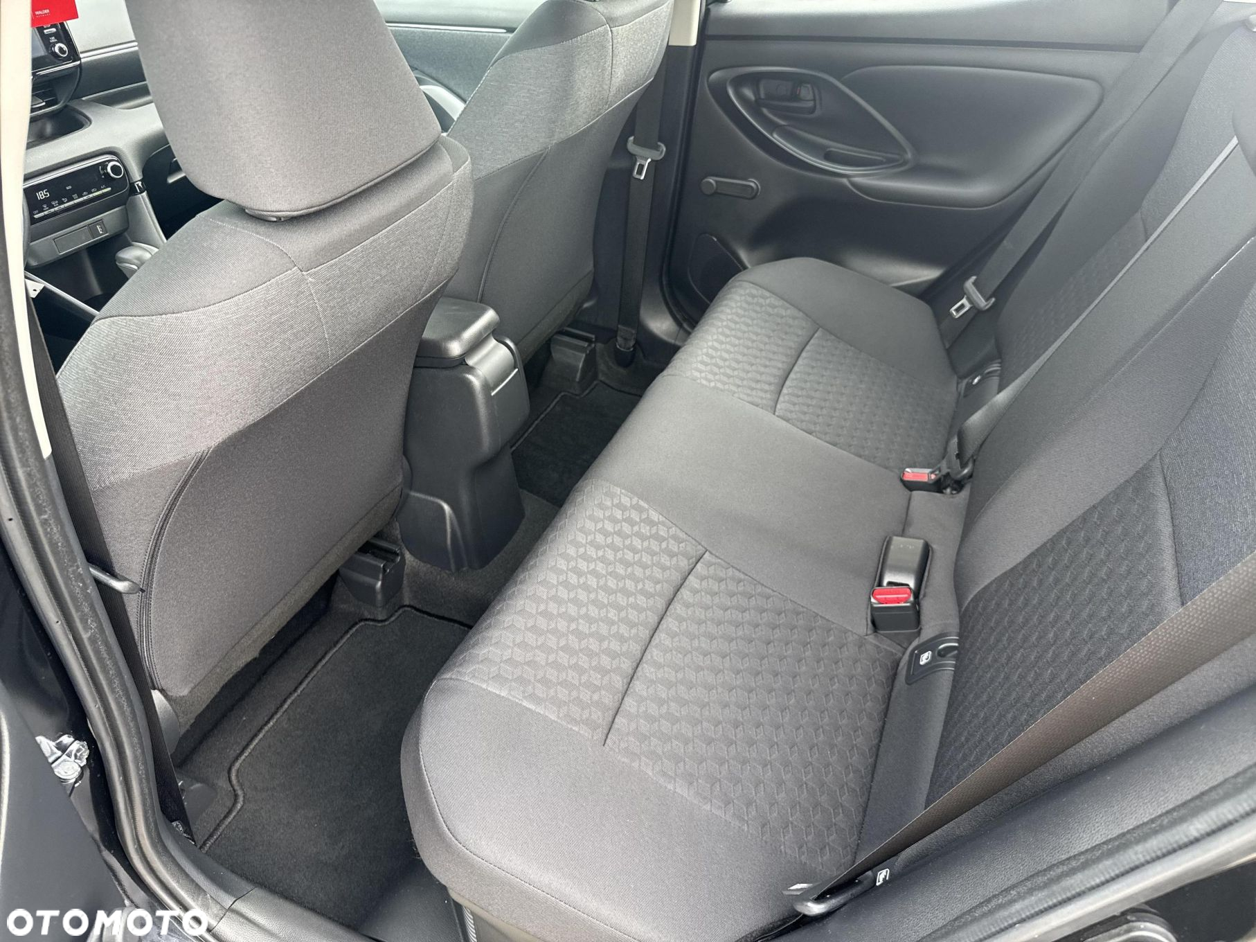 Toyota Yaris - 15