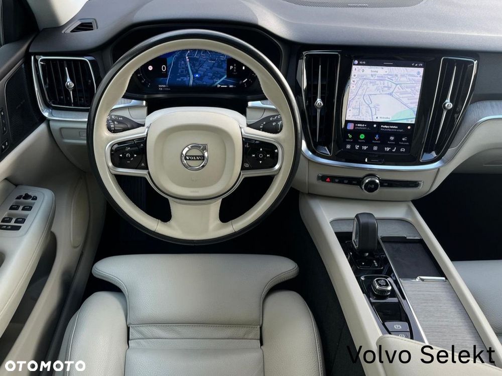 Volvo V60 Cross Country - 13