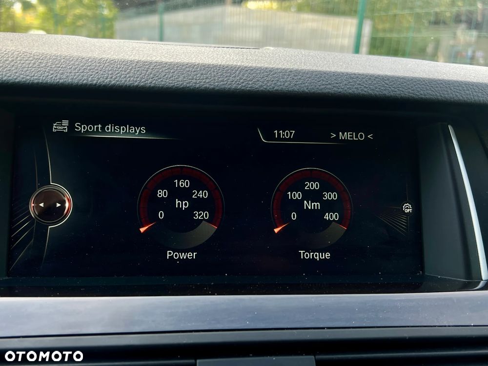 BMW Seria 5 528i xDrive - 24