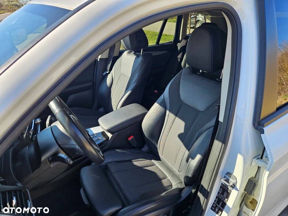BMW X3 xDrive20d Advantage - 15