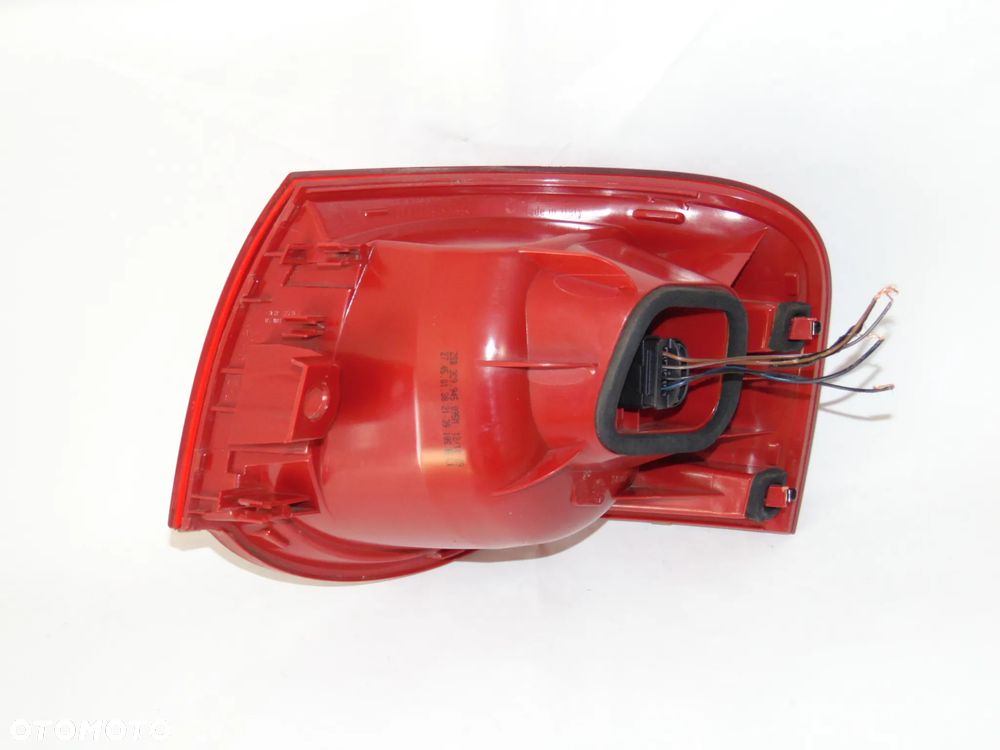 ORYGINAŁ lampa tylna tył lewa prawa VW Volkswagen Passat B6 kombi 05-10r - 2