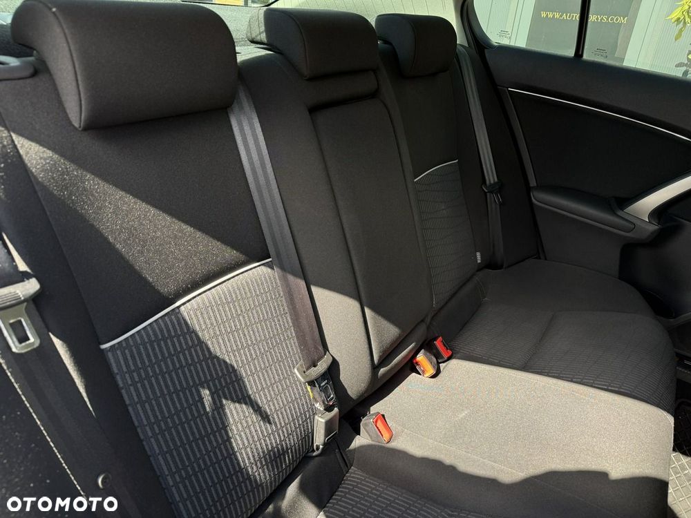 Toyota Avensis 1.8 Prestige - 32