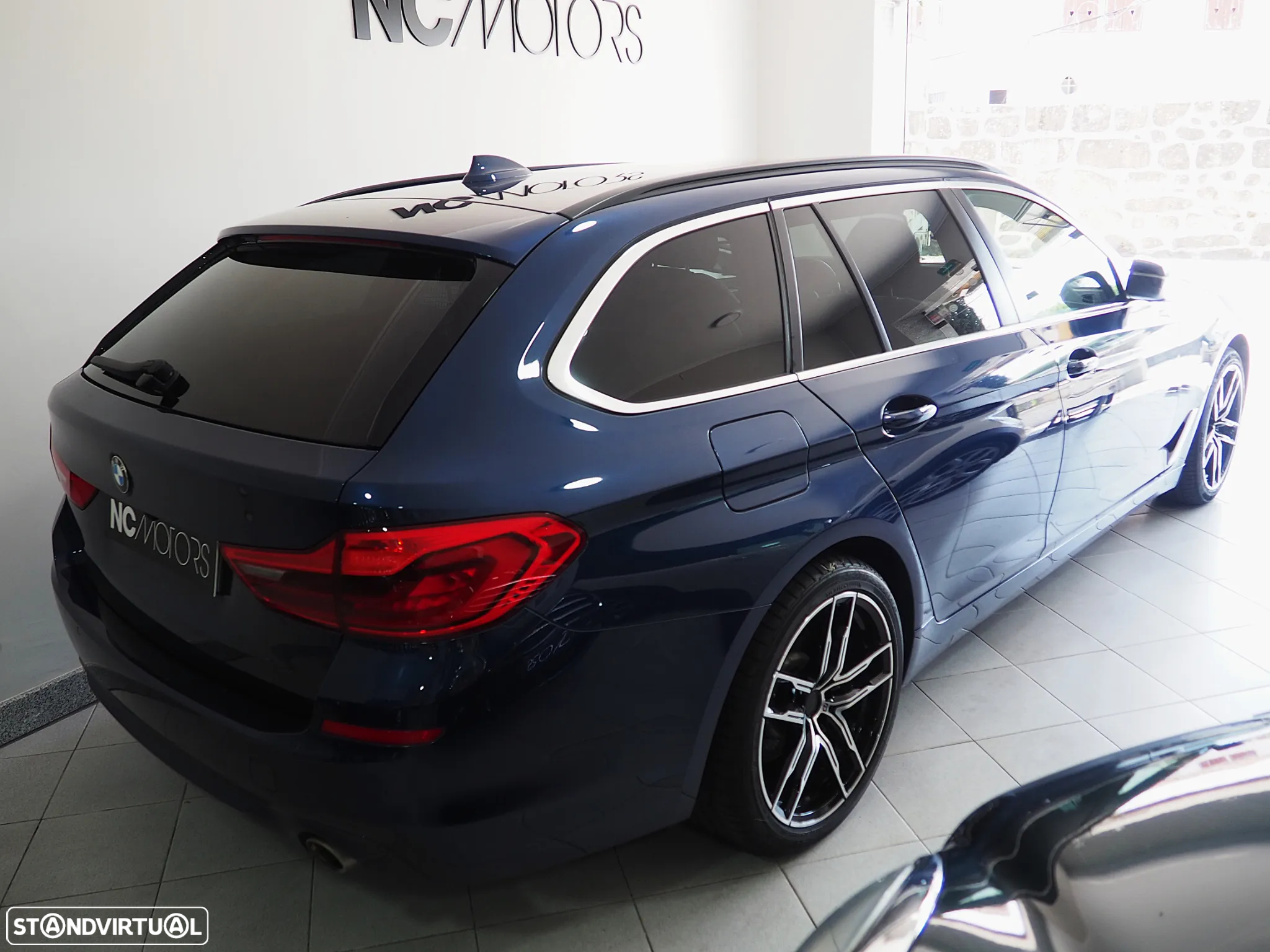 BMW 520 d xDrive Line Luxury Auto - 9