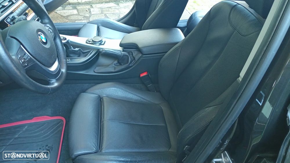 BMW 320 d Line Sport - 16