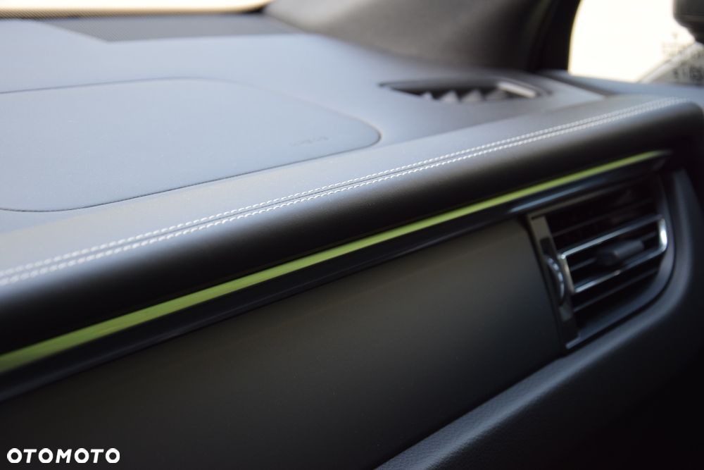 Porsche Macan T - 23