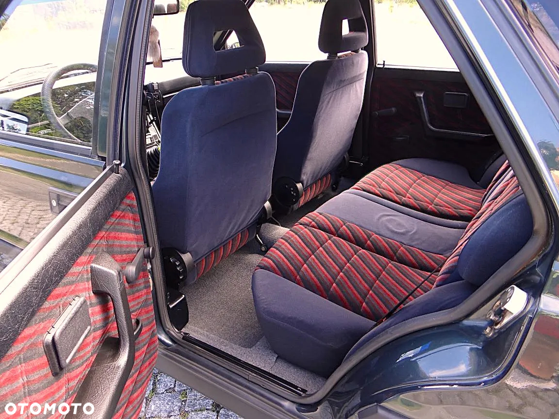 Polonez Caro - 25