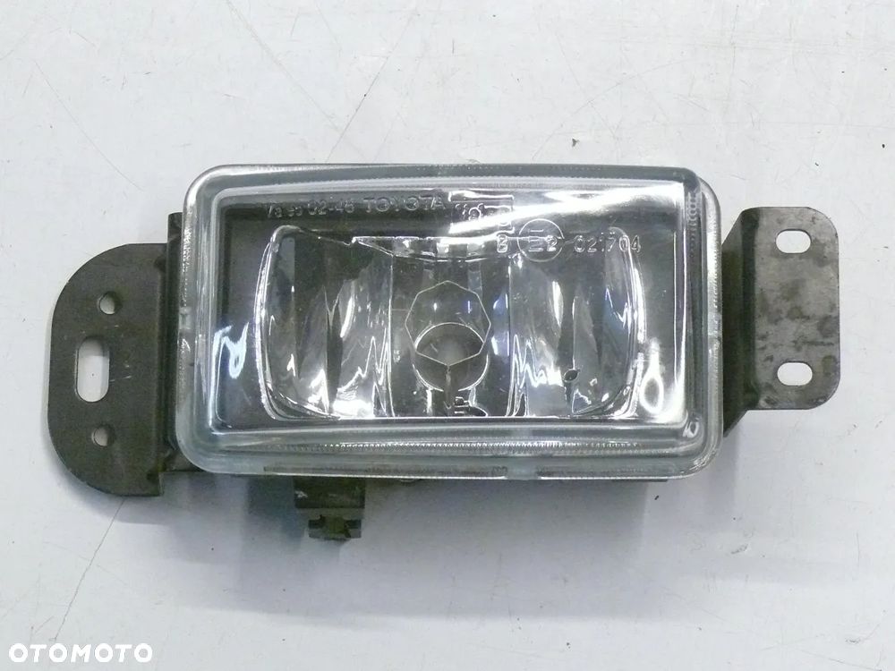 HALOGEN PRAWY TOYOTA COROLLA E12 2002 2007