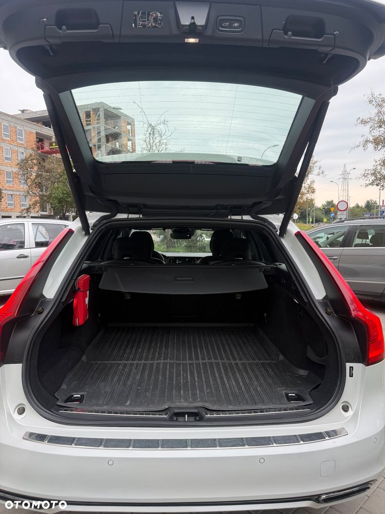 Volvo V90 T6 AWD R-Design - 10