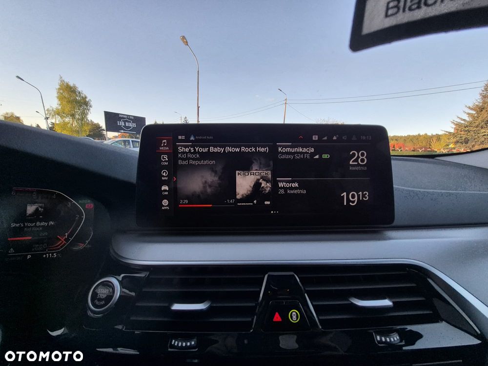 BMW Seria 5 520d xDrive - 7