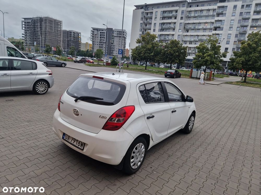 Hyundai i20 1.2 Classic + - 3