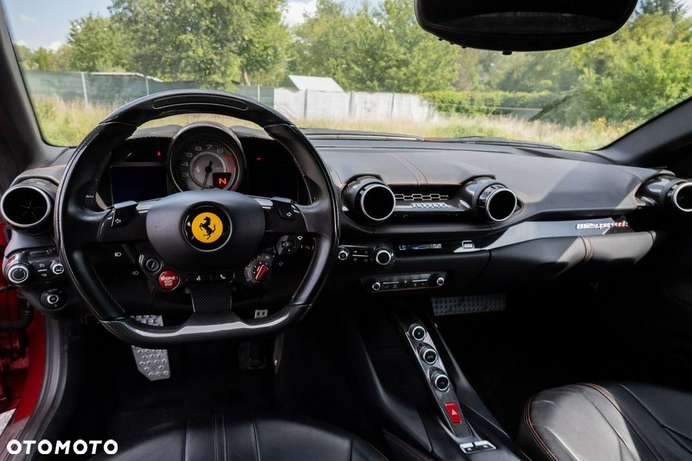 Ferrari 812 Superfast - 21