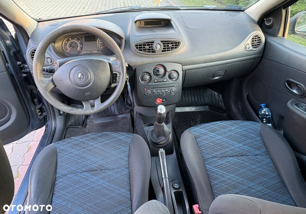 Renault Clio 1.2 16V Authentique - 4