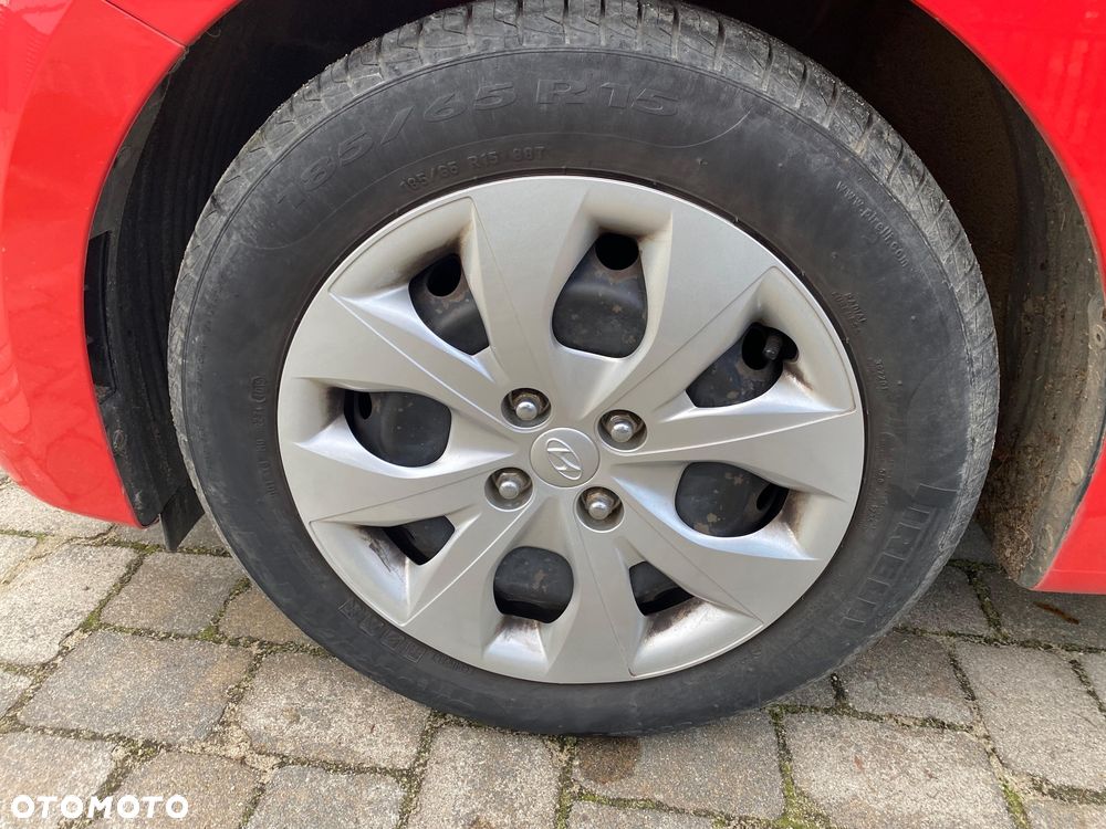 Hyundai i20 - 24