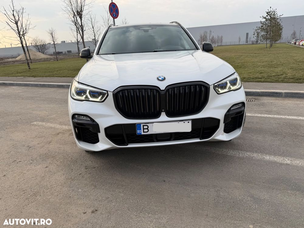 BMW X5 M M50i - 2