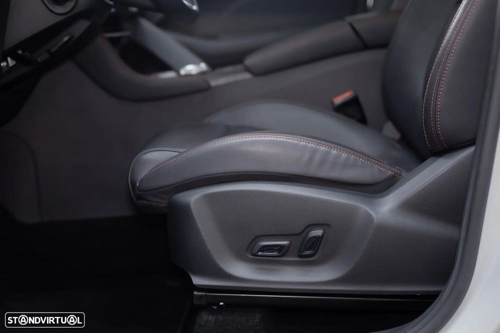 MG ZS EV 72.6 kWh Luxury OBC 11 kW - 24