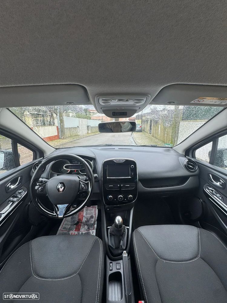 Renault Clio - 11