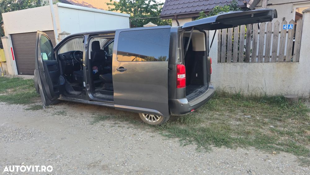 Peugeot Traveller L2 (50kWh) Allure - 9
