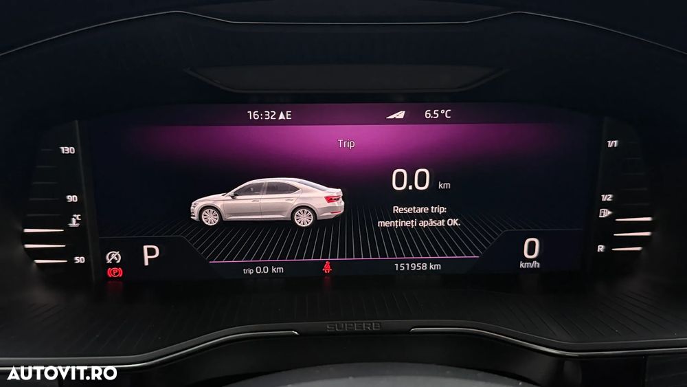 Skoda Superb 2.0 TDI DSG Style - 20