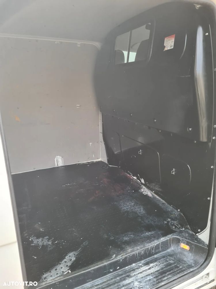 Volkswagen Transporter - 14