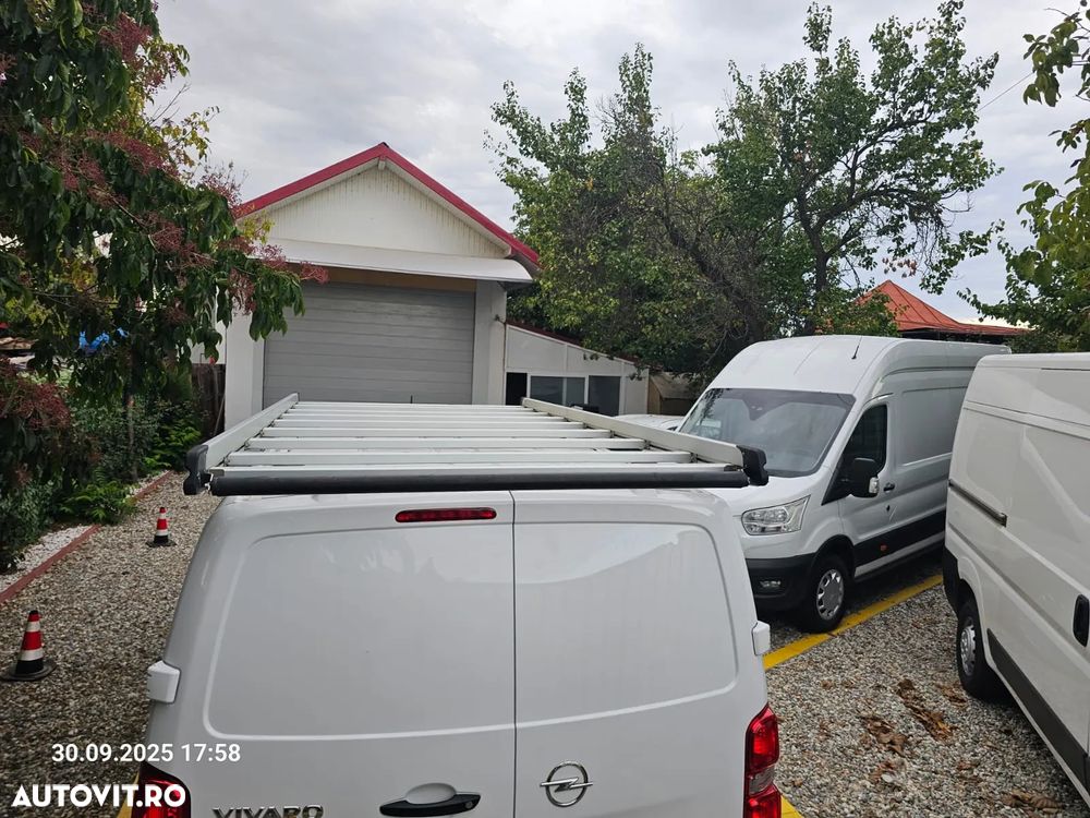 Opel Vivaro - 13