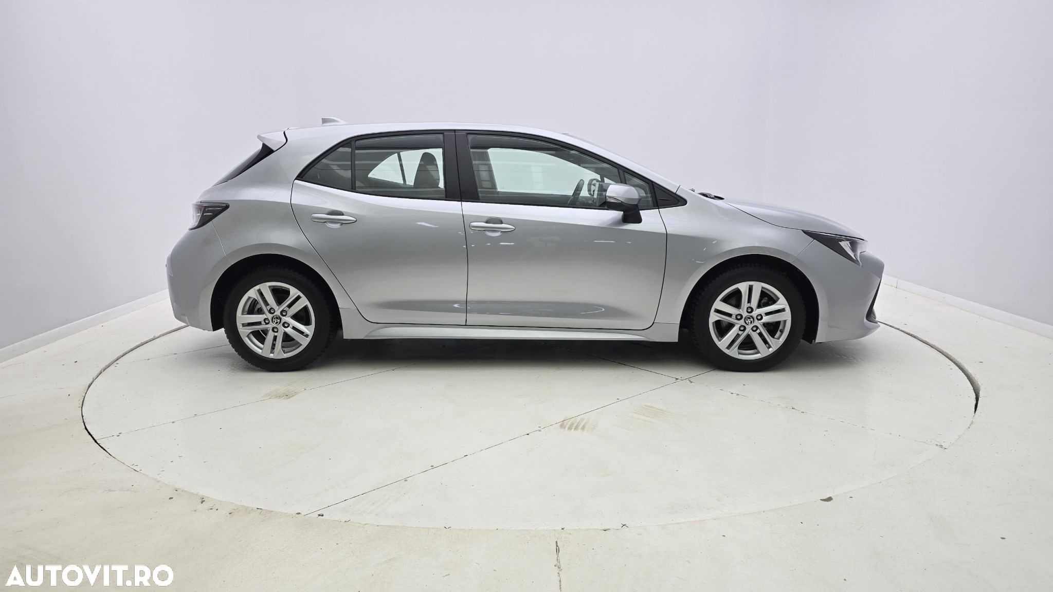 Toyota Corolla - 5