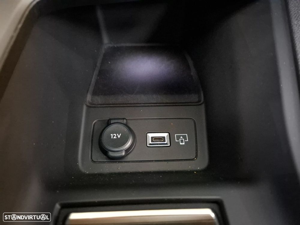 Peugeot 308 SW 1.2 Hybrid Style e-DCS6 - 23