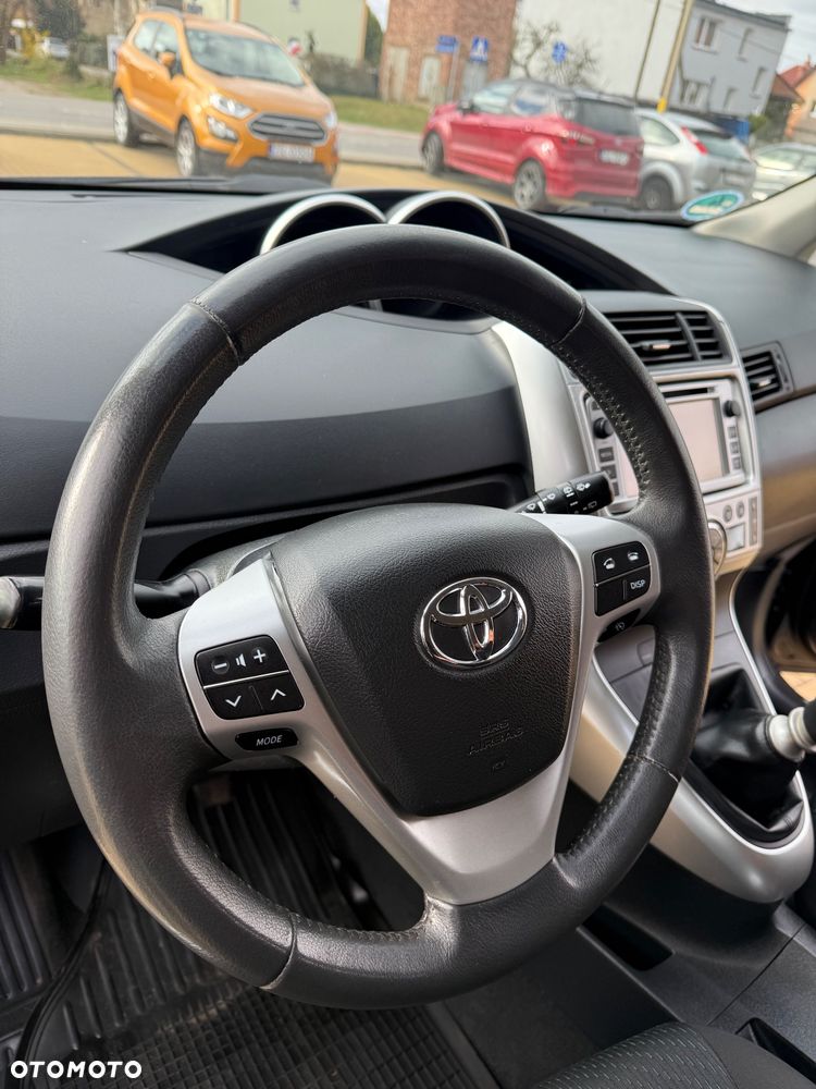 Toyota Verso 1.6 Travel - 26