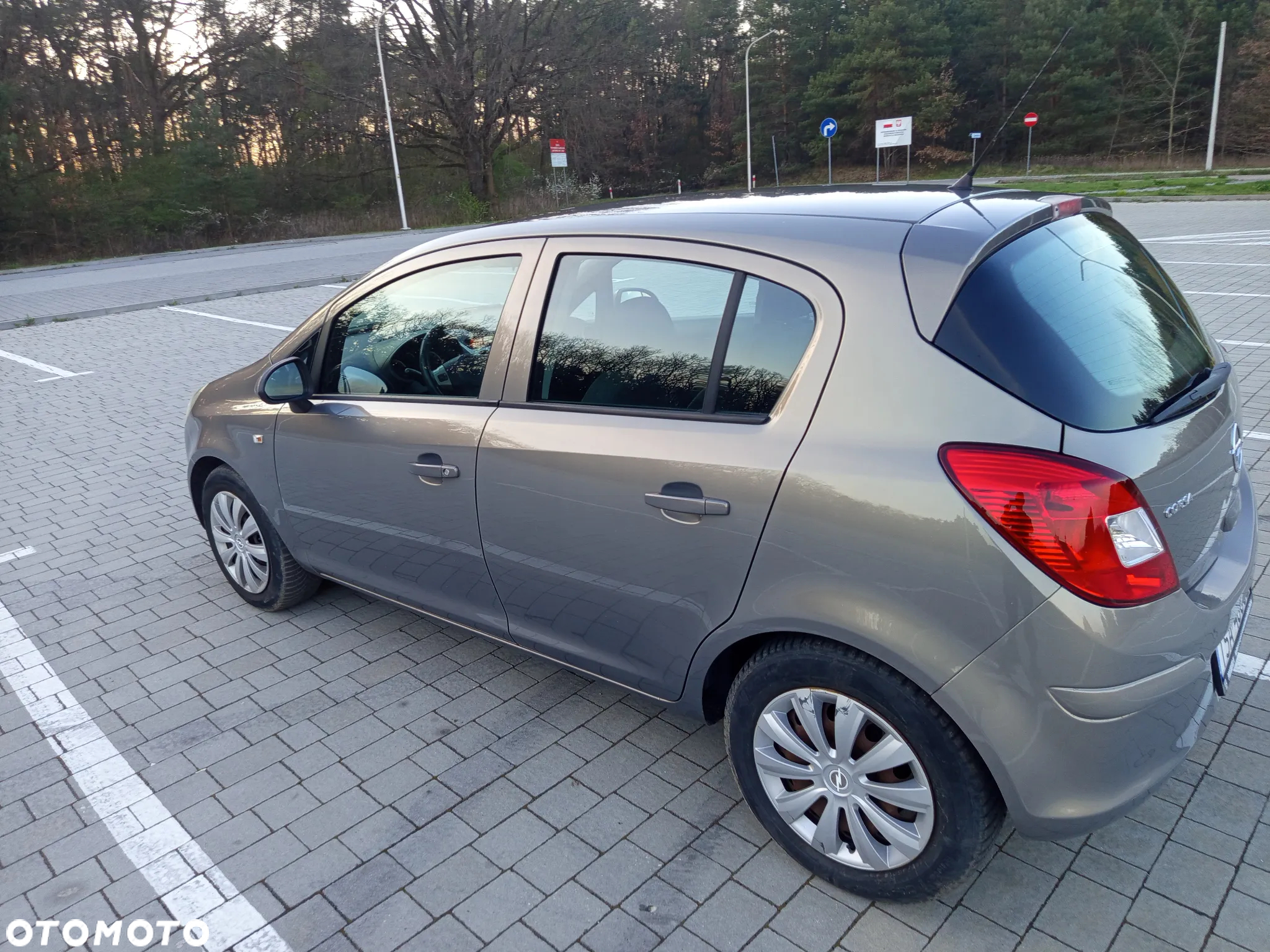 Opel Corsa 1.2 16V - 7