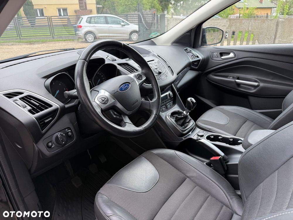 Ford Kuga 2.0 TDCi 2x4 Titanium - 13