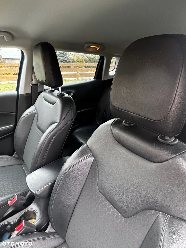 Jeep Compass 1.3 TMair Night Eagle FWD S&S DDCT - 11