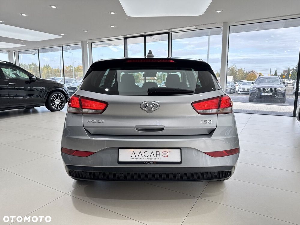 Hyundai i30 1.5 DPI Classic + - 4