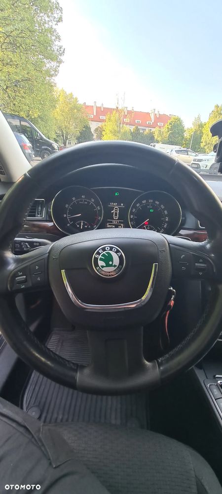 Skoda Superb 1.8 TSI Elegance DSG - 8