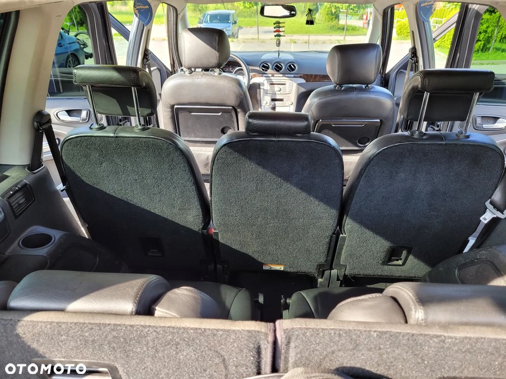 Ford Galaxy 2.0 Ghia - 12