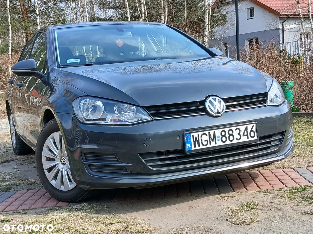Volkswagen Golf - 1