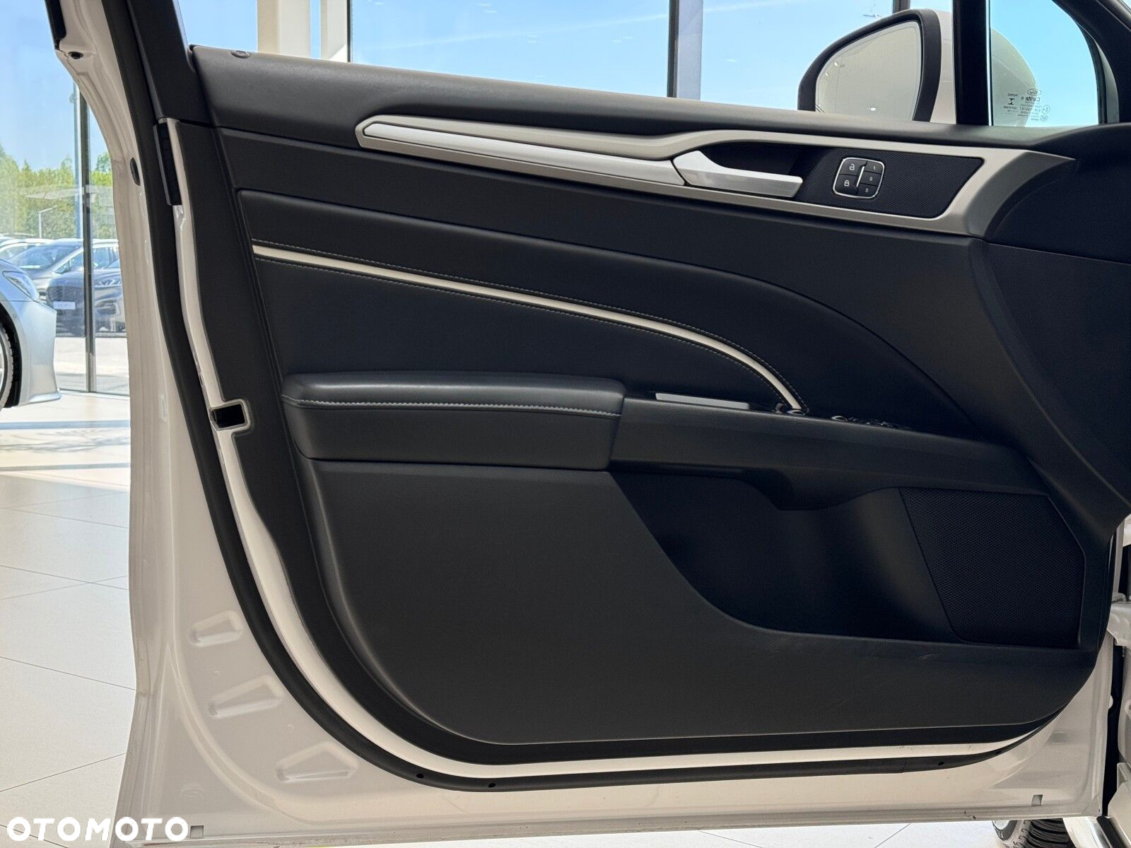 Ford Mondeo - 12