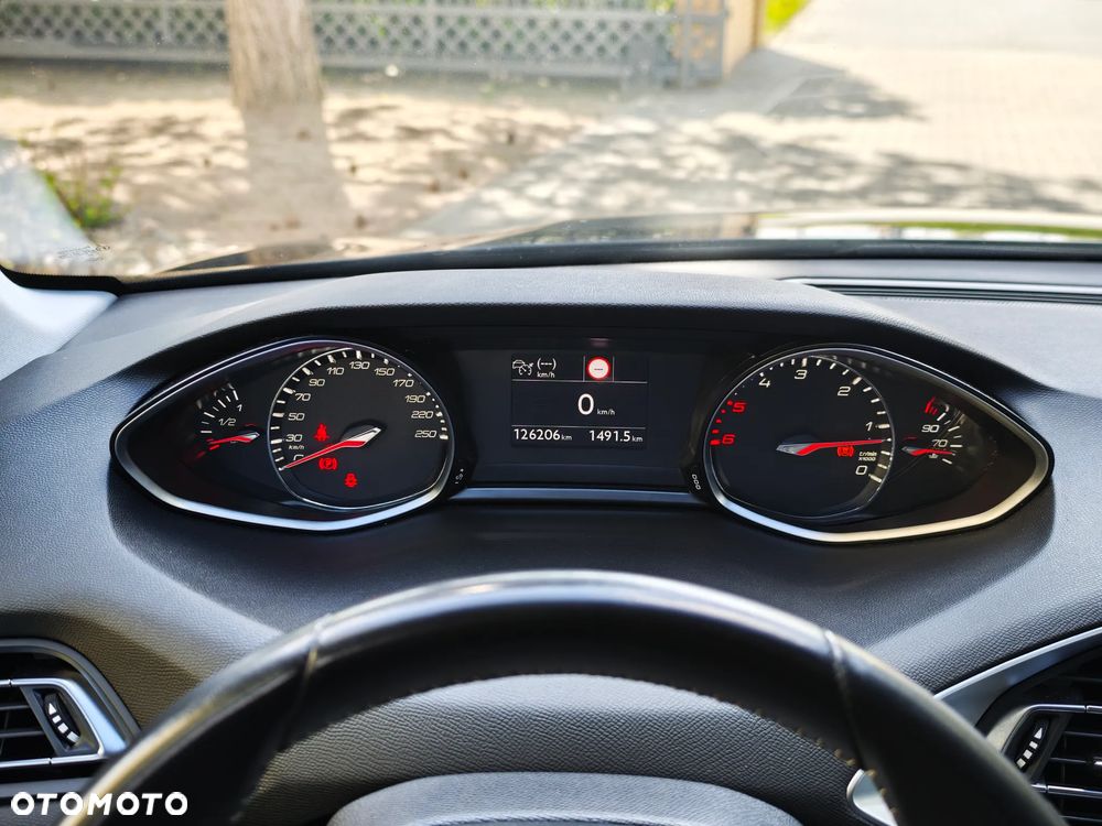 Peugeot 308 1.5 BlueHDi Allure S&S - 21