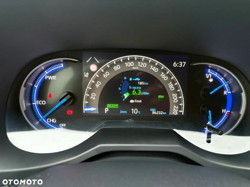 Toyota RAV4 - 11