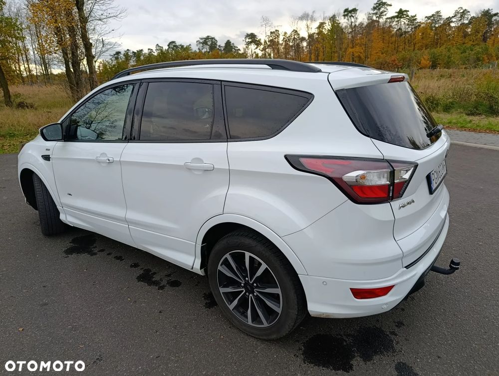 Ford Kuga 2.0 TDCi AWD ST-Line - 4