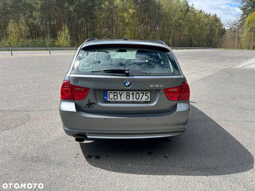 BMW Seria 3 318d DPF - 3