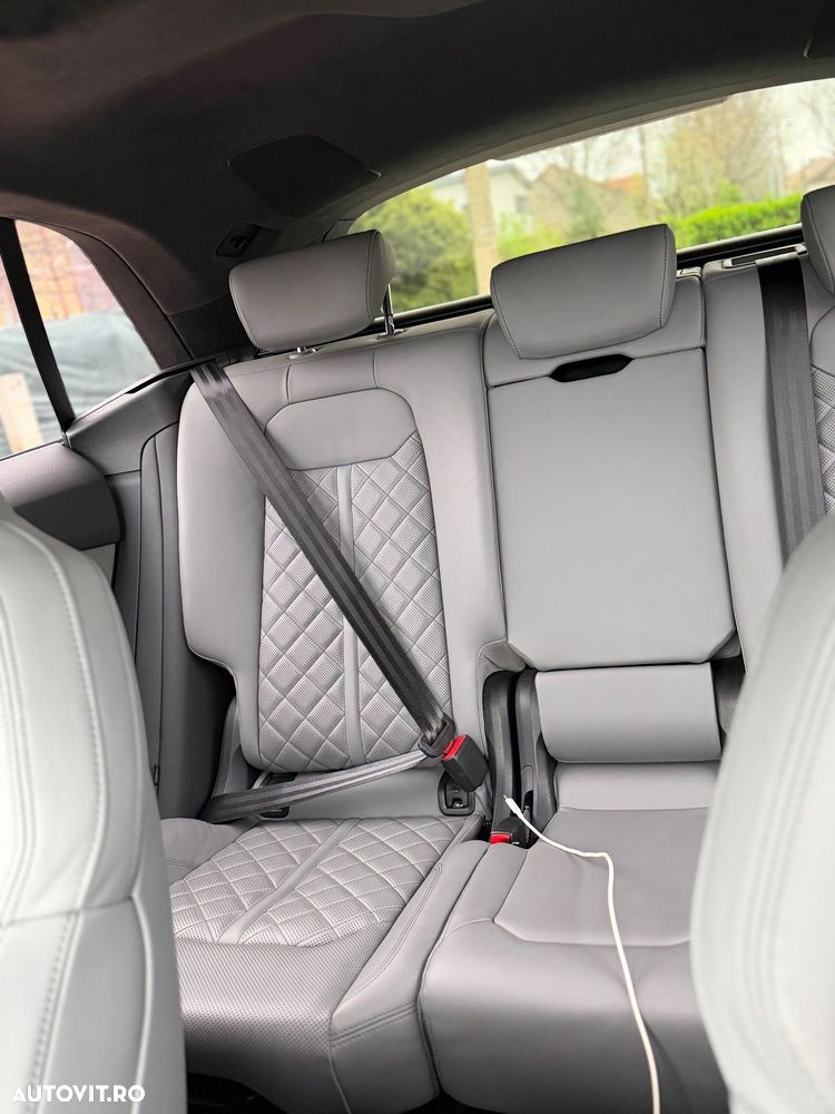 Audi Q8 55 TFSI quattro Tiptronic MHEV - 13
