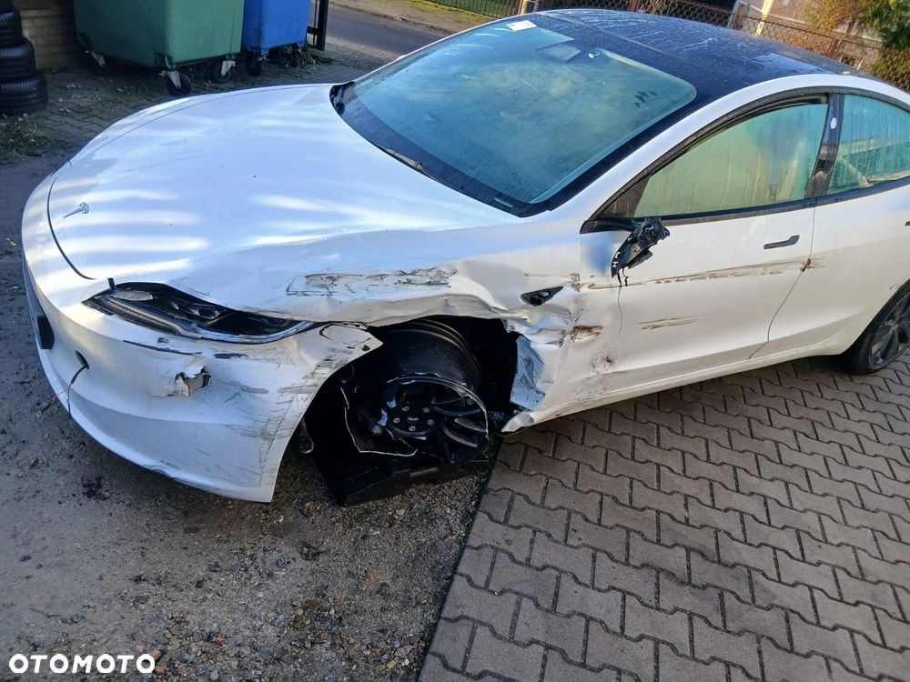 Tesla Model 3 RWD - 13