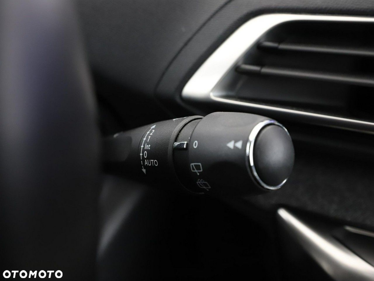 Peugeot 3008 1.2 PureTech Allure S&S EAT6 - 37