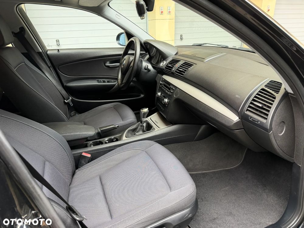BMW Seria 1 116i - 11