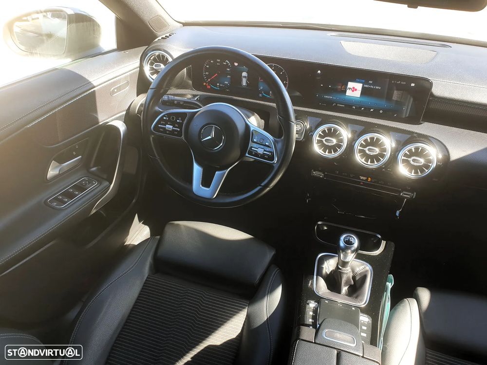 Mercedes-Benz CLA 180 d Progressive - 15
